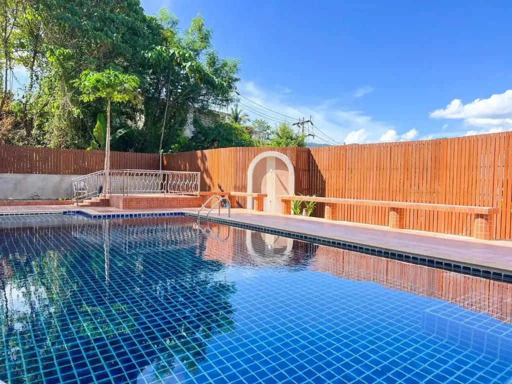 TRI'S MIRACLE KATA BEACH SIDE