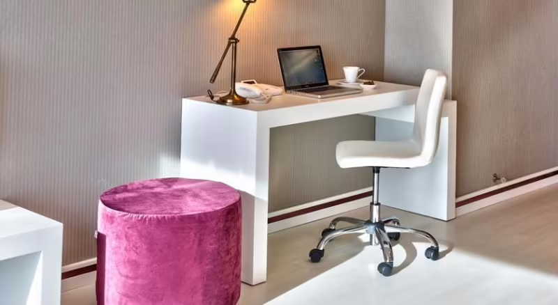 OZAY SUITES