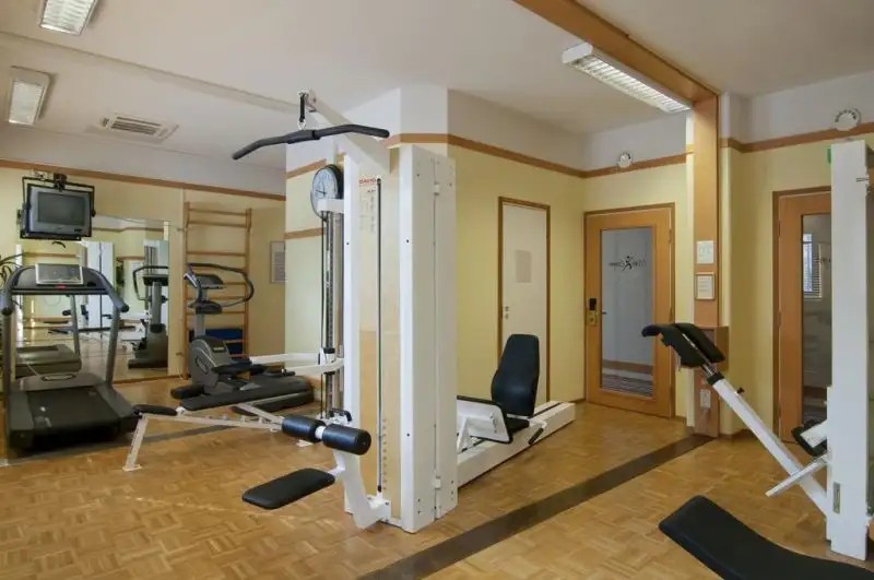 HOLIDAY INN HELSINKI VANTAA AIRPORT