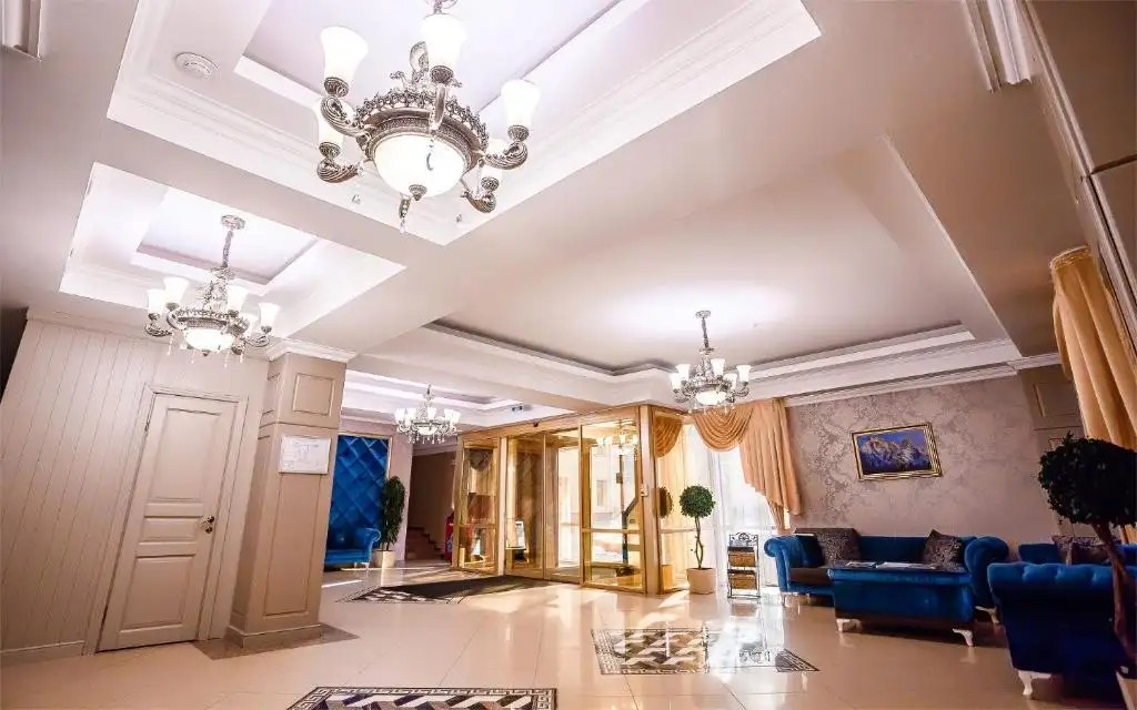 GRAND SAPPHIRE
