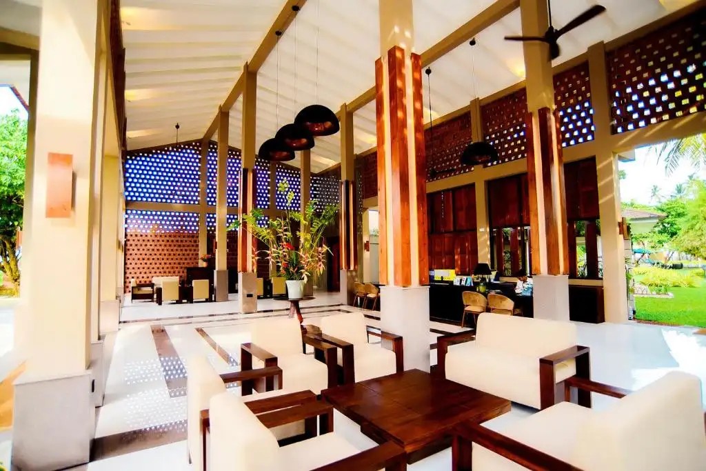 SOUTH LAKE RESORT