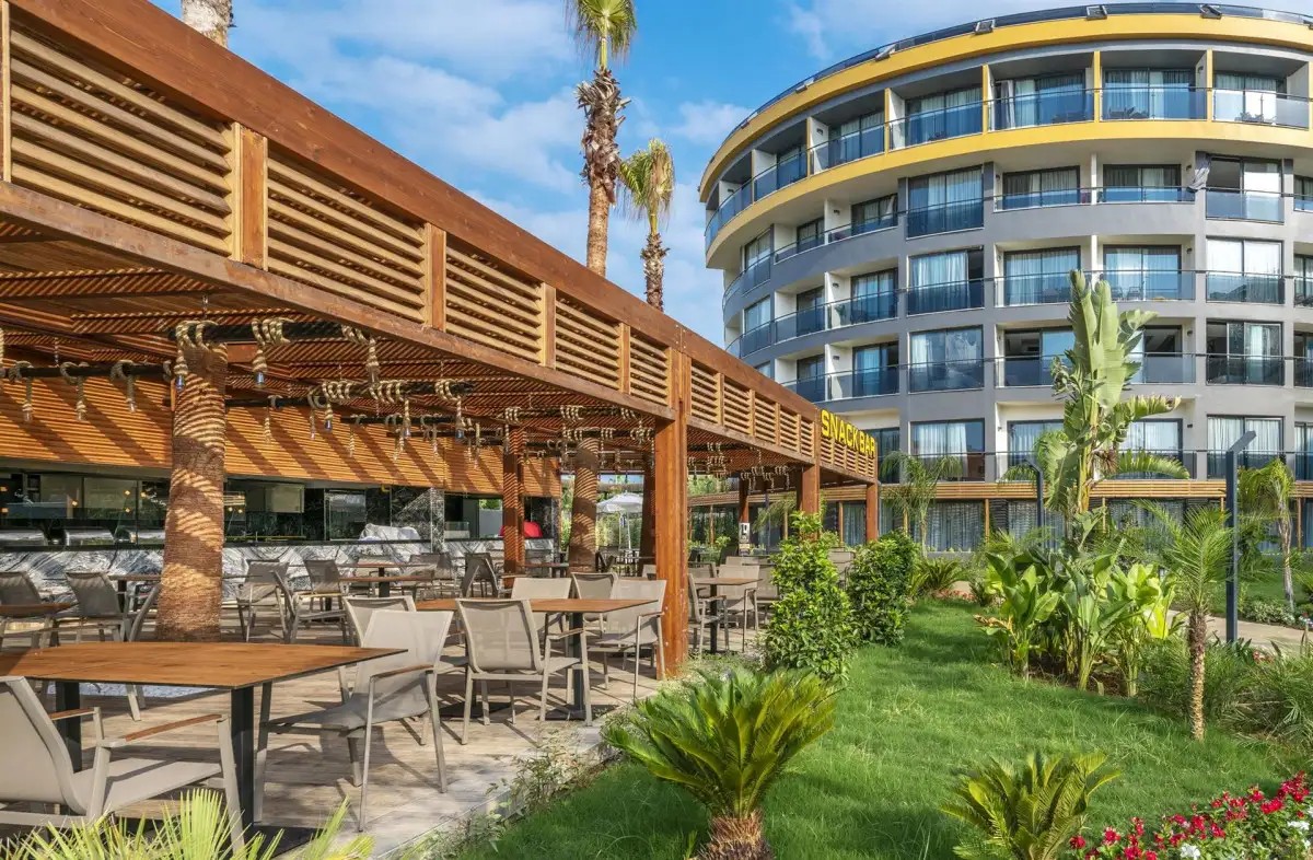 ARNOR DE LUXE HOTEL & SPA