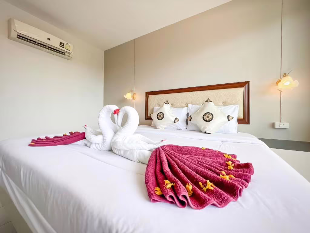 TRI'S MIRACLE KATA BEACH SIDE