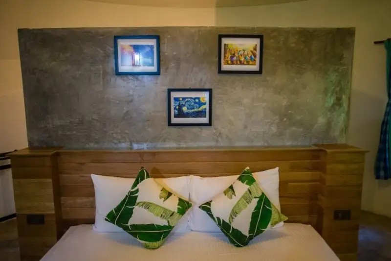 THE TROPICAL BEACH RESORT