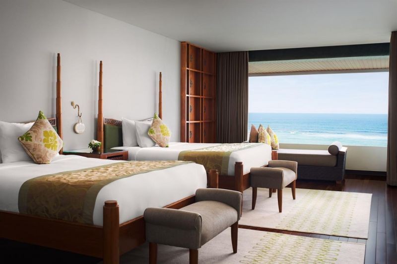 1 bedroom ocean front family suite