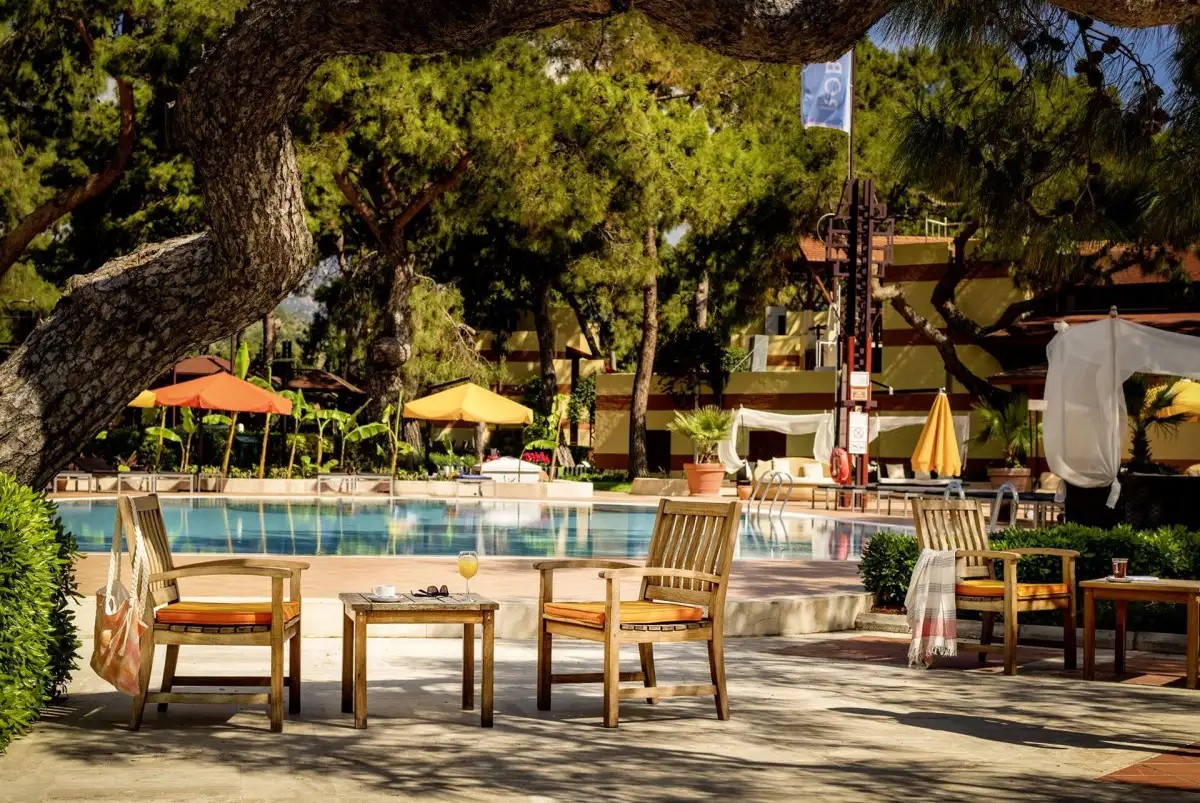 ROBINSON CAMYUVA ADULTS ONLY