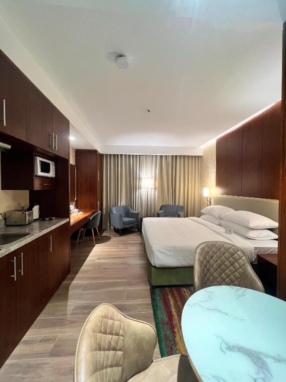 CITY SEASONS SUITES