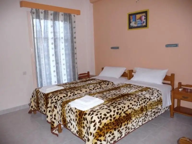 ROSE GARDEN APARTMENTS