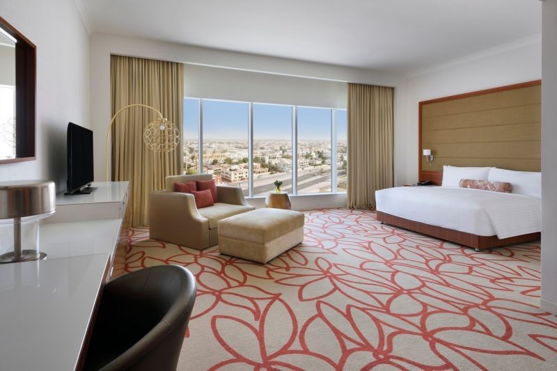 executive with lounge access