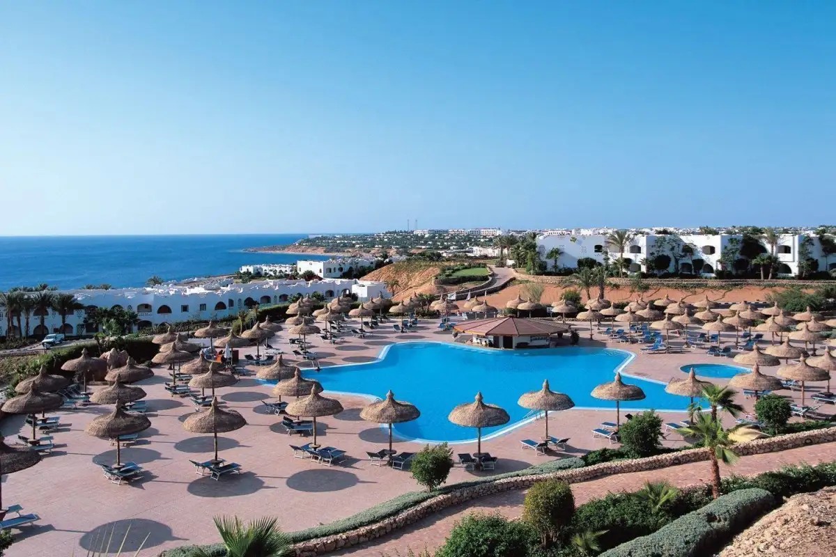 DOMINA CORAL BAY SULTAN POOL