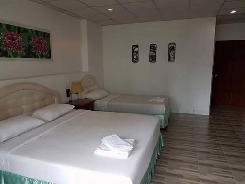 WELCOME INN ON KARON BEACH