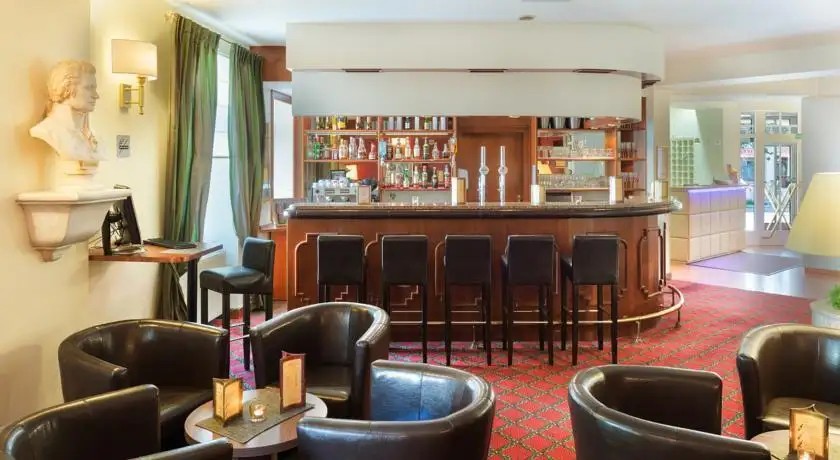 GOLDENES THEATERHOTEL