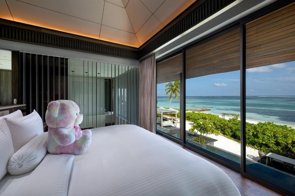 MADIFUSHI PRIVATE ISLAND