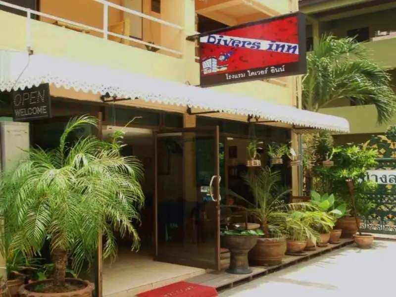 DIVERS INN