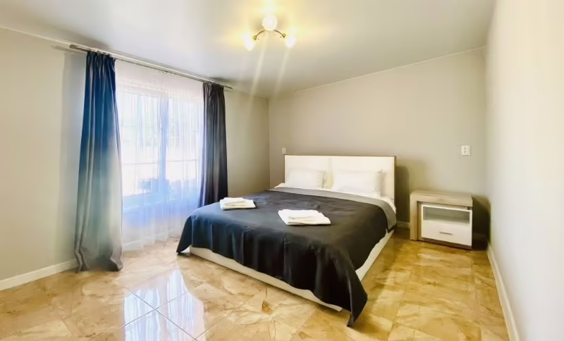 VILLA LEO (APARTMARI)