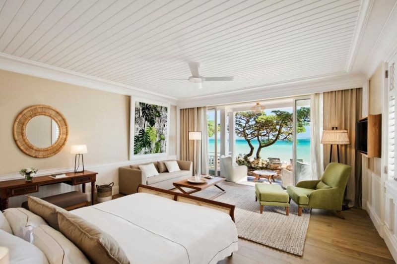 deluxe beachfront suite
