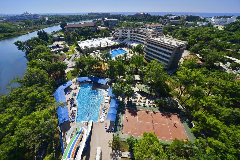 LINDA RESORT