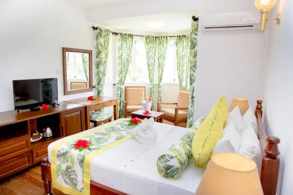 LA DIGUE ISLAND LODGE