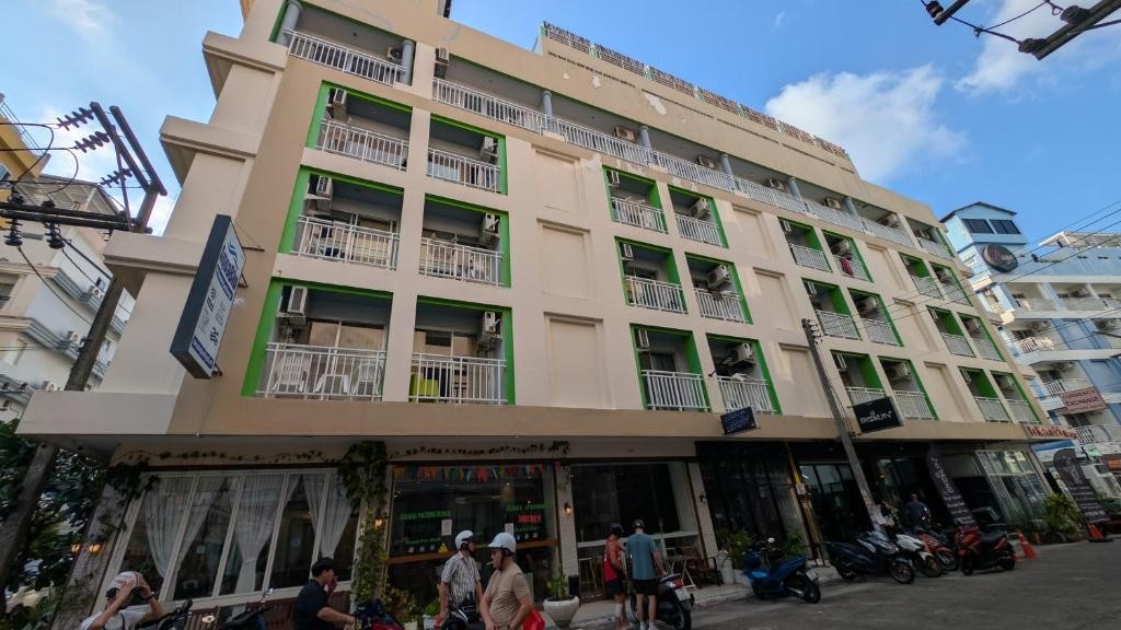 ISSARA PATONG BEACH (EX. SHARAYA BOUTIQUE)