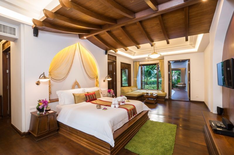 pool suite garden view