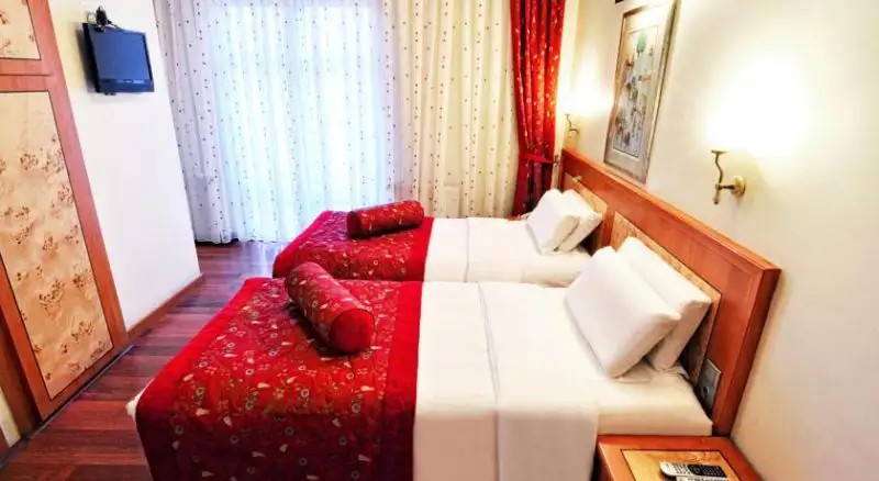 SANTA OTTOMAN
