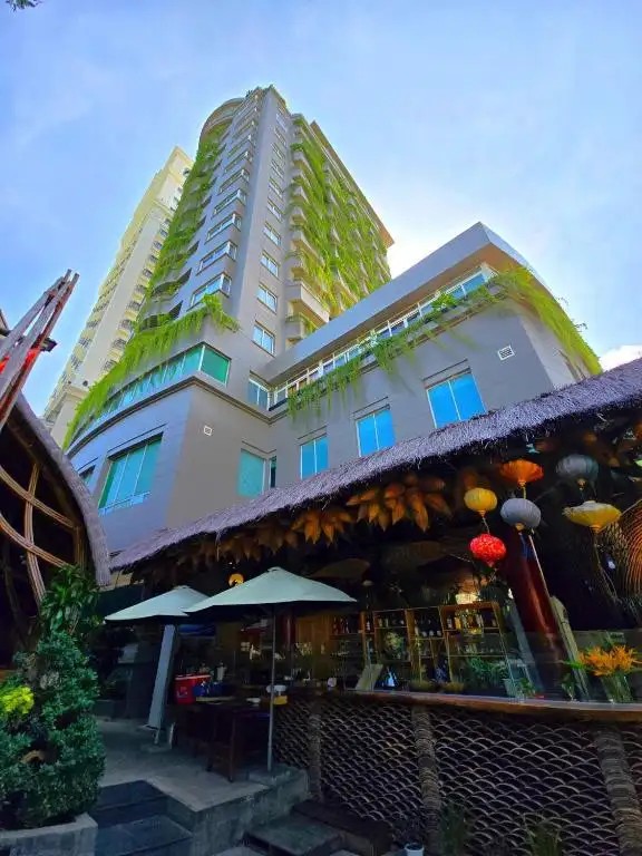 MISSBAMBOO THE LIGHT (EX. THE LIGHT HOTEL & RESORT)