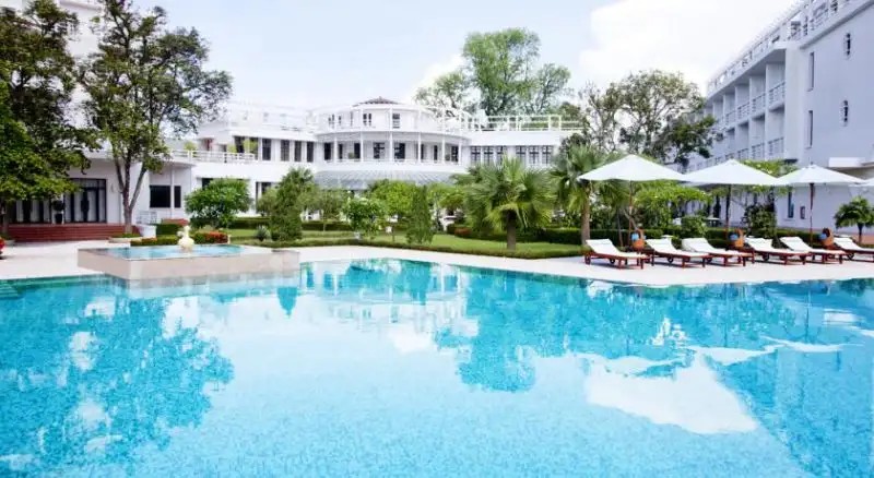 AZERAI LA RESIDENCE HUE
