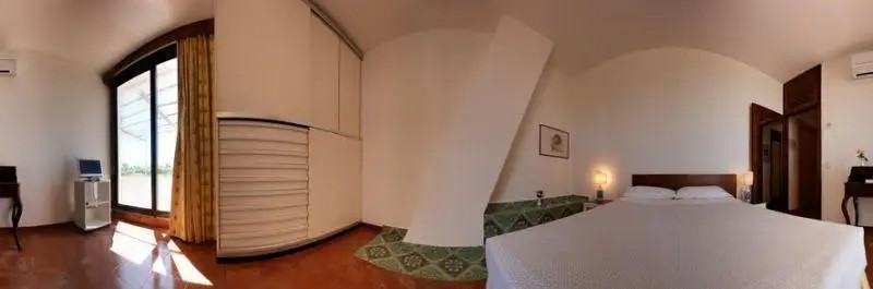DELLA BAIA