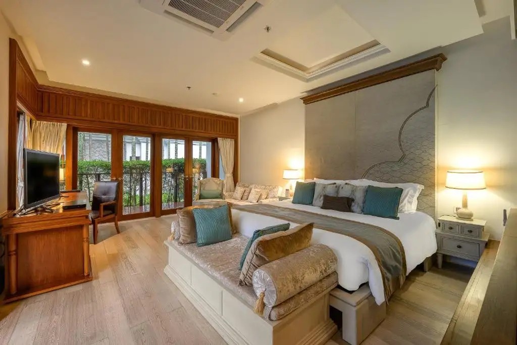 MAIKHAO DREAM VILLA RESORT & SPA