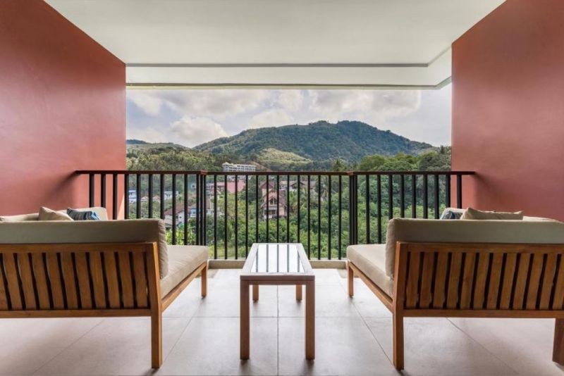 deluxe family mountain view