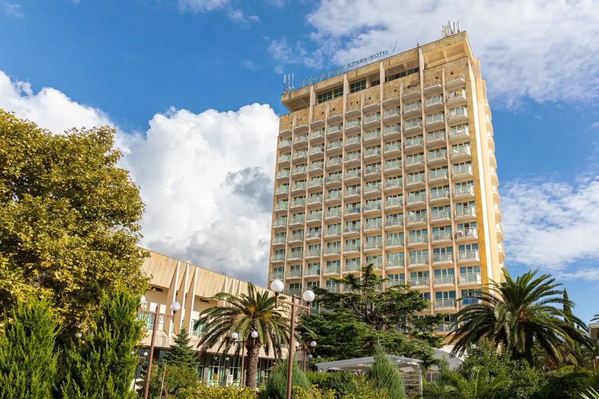 AMZA PARK HOTEL (EX. ЭНЕРГЕТИК)
