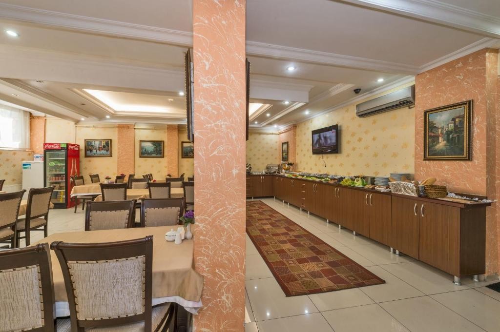 MAY HOTEL BOUTIQUE