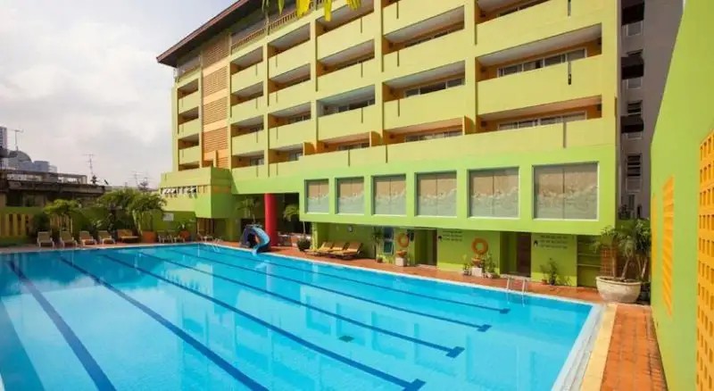 AIYA RESIDENCE & SPORT CLUB BTS BUDGET
