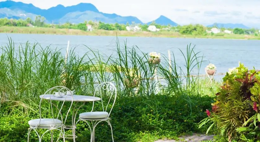 VINH HUNG RIVERSIDE RESORT
