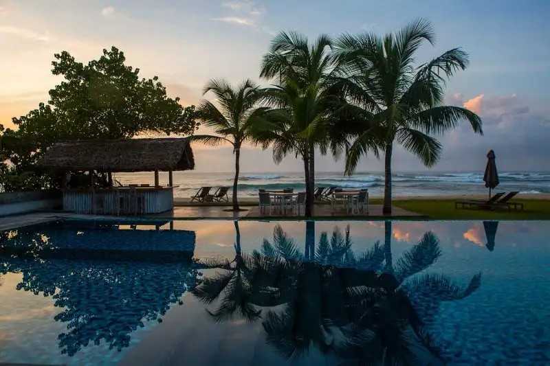 SRI SHARAVI BEACH VILLAS & SPA