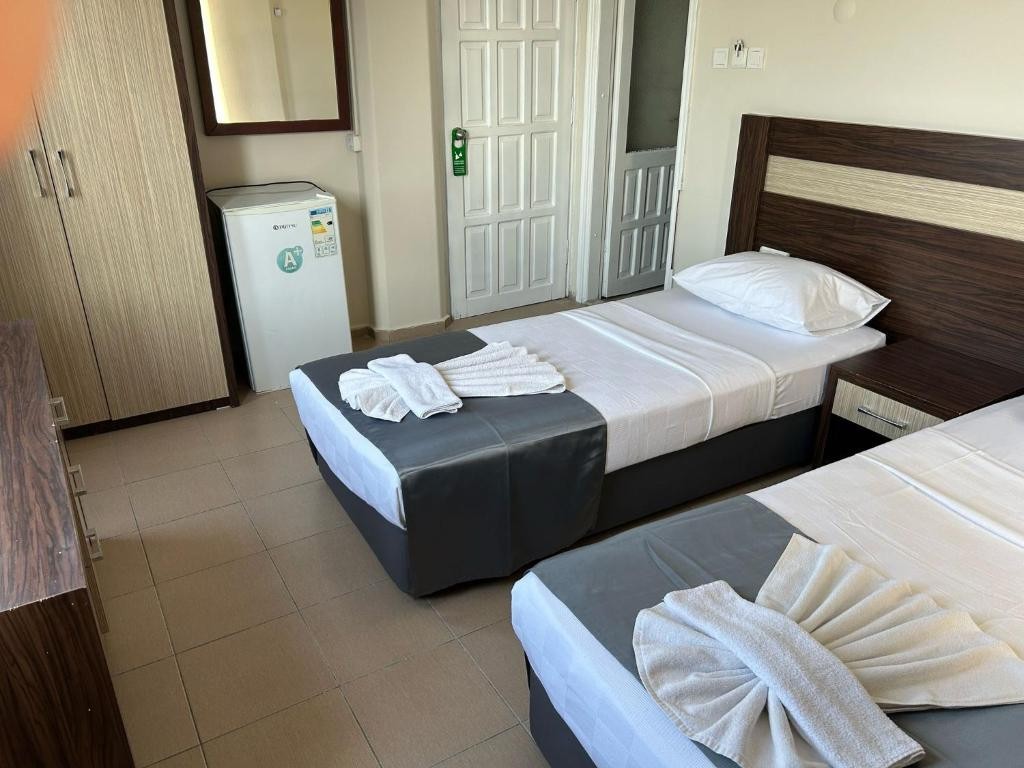 ROSELLA APART & HOTEL