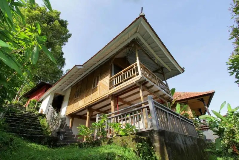 MELANTING COTTAGES