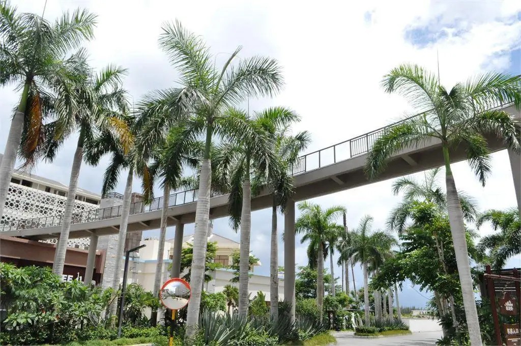 ALOHA OCEAN FRONT SUITE ANNEX BUILDING