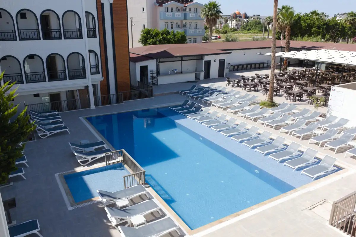 AKALIA RESORT HOTEL 