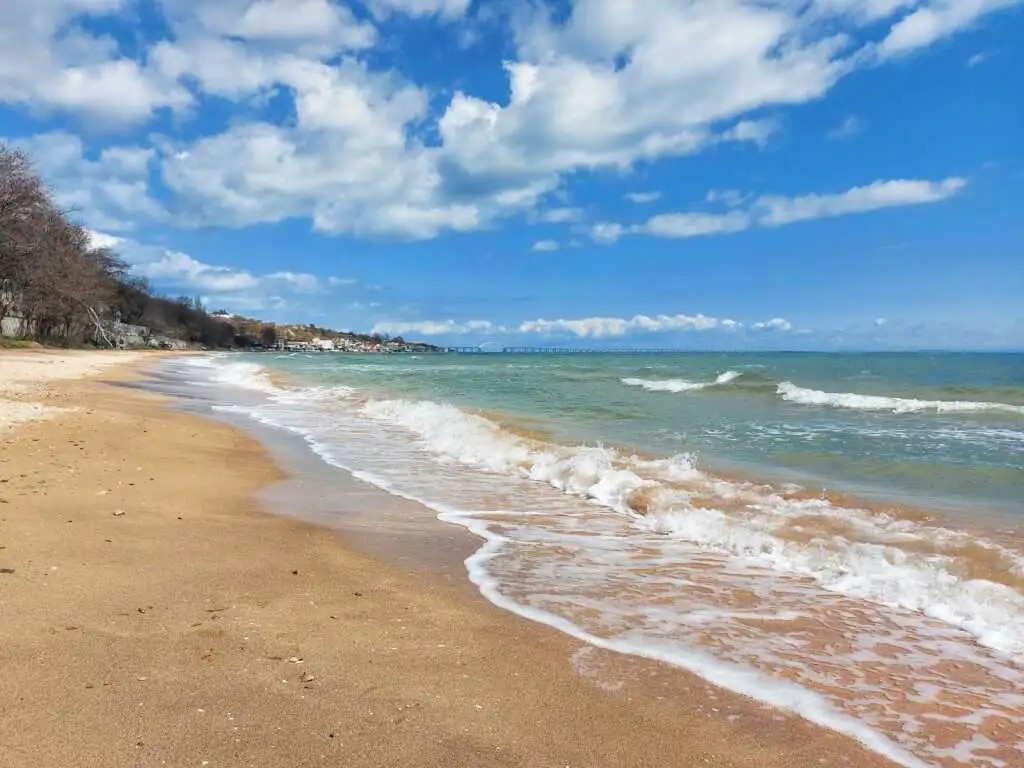 ДВА МОРЯ