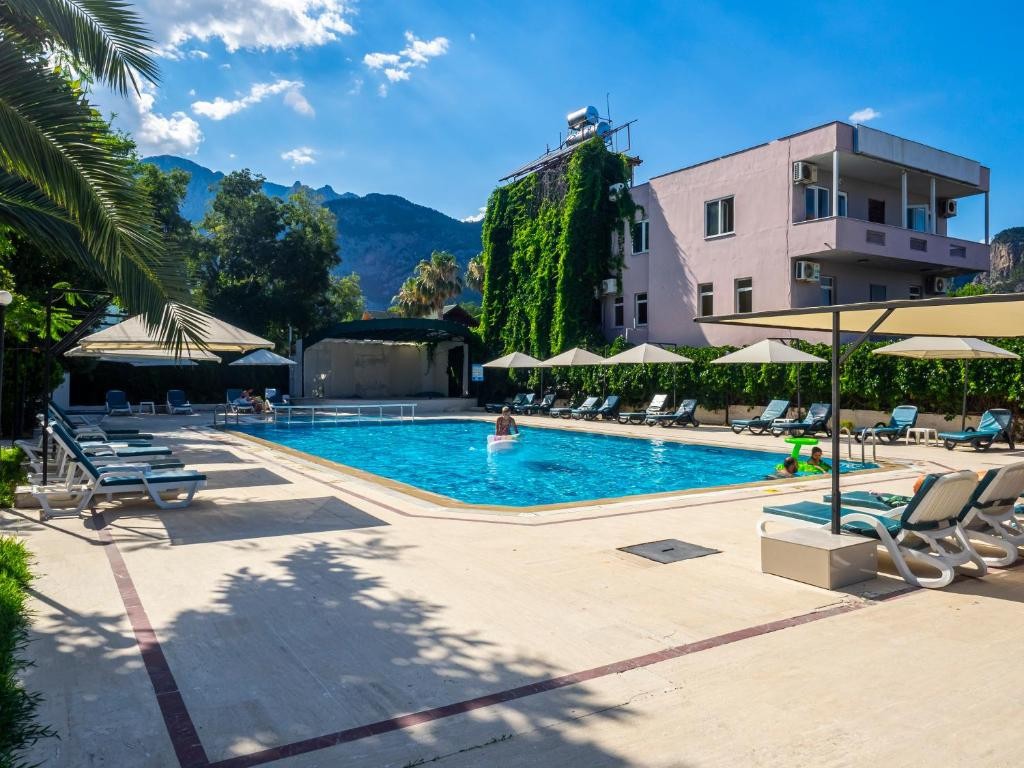 TAL BEACH HOTEL (EX. CALIFORNIA DREAM, ADRESS BEACH)