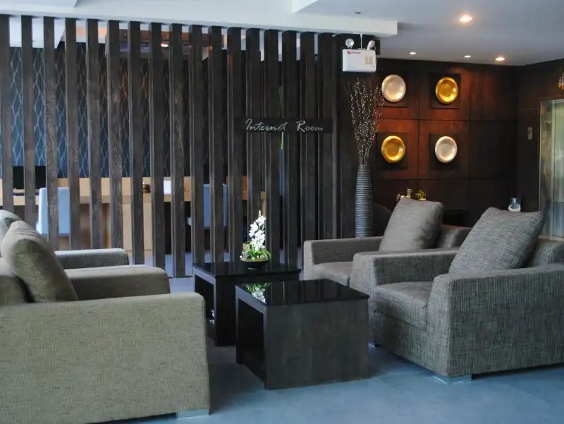 INN PLACE SERVICED RESIDENCE