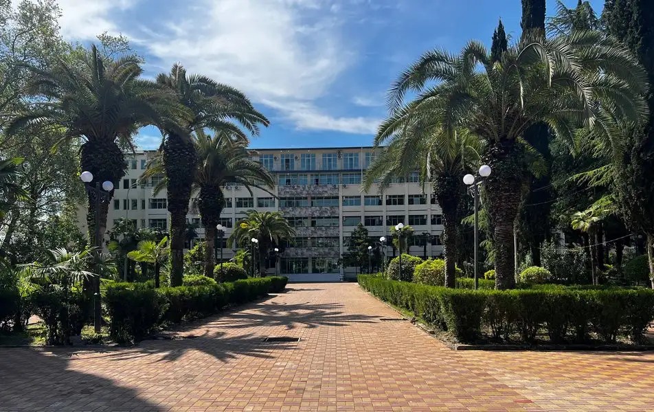 ПАРК-ОТЕЛЬ ЧЕРНОМОРЕЦ