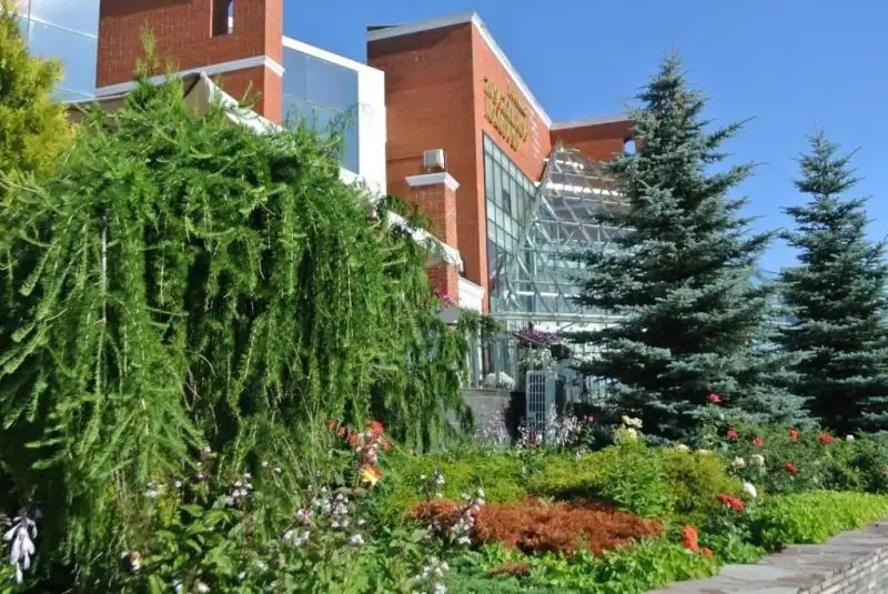 ЯРОСЛАВСКОЕ ПОДВОРЬЕ