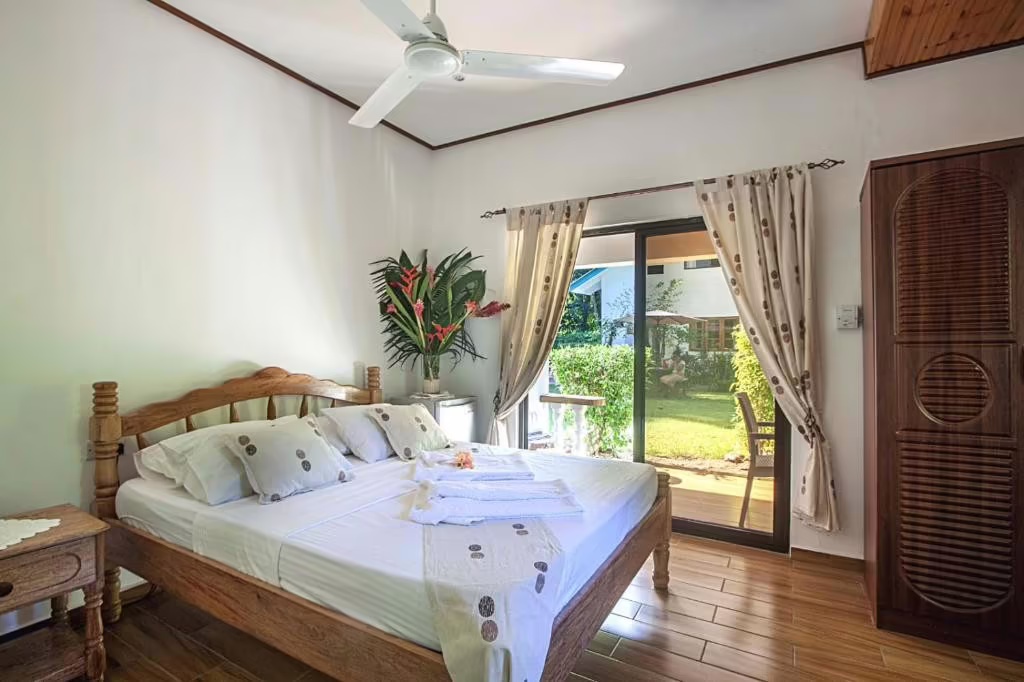 TANNETTE VILLA
