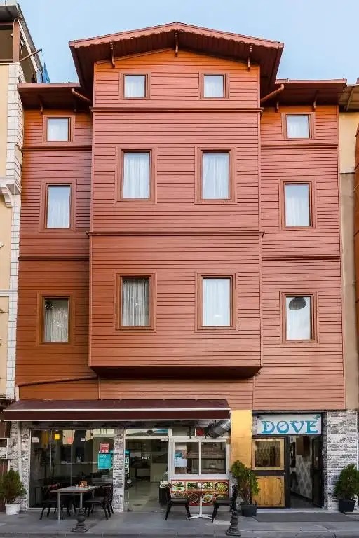 DOVE HOTEL & SUITES
