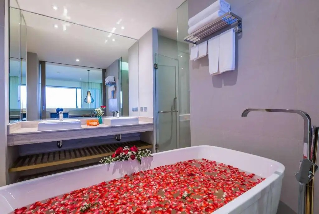 WYNDHAM GRAND PHUKET KALIM BAY