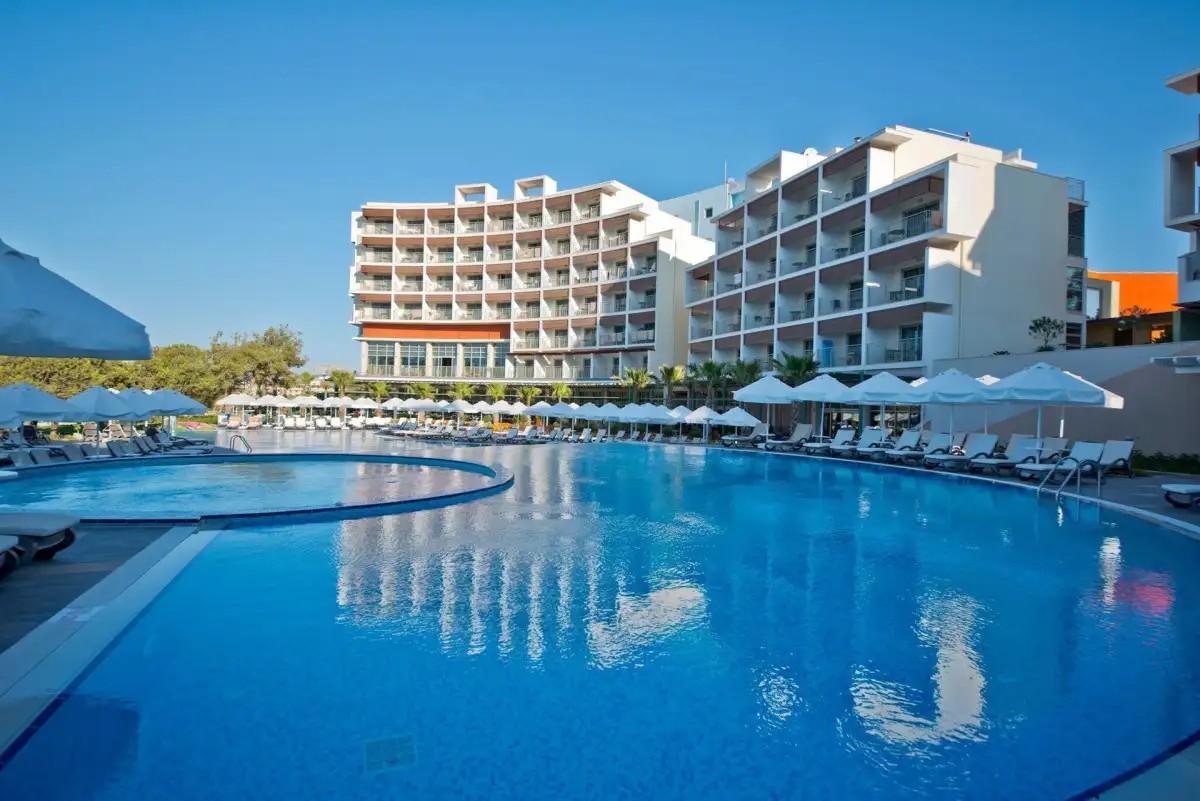 AKRA SORGUN TUI BLUE SENSATORI