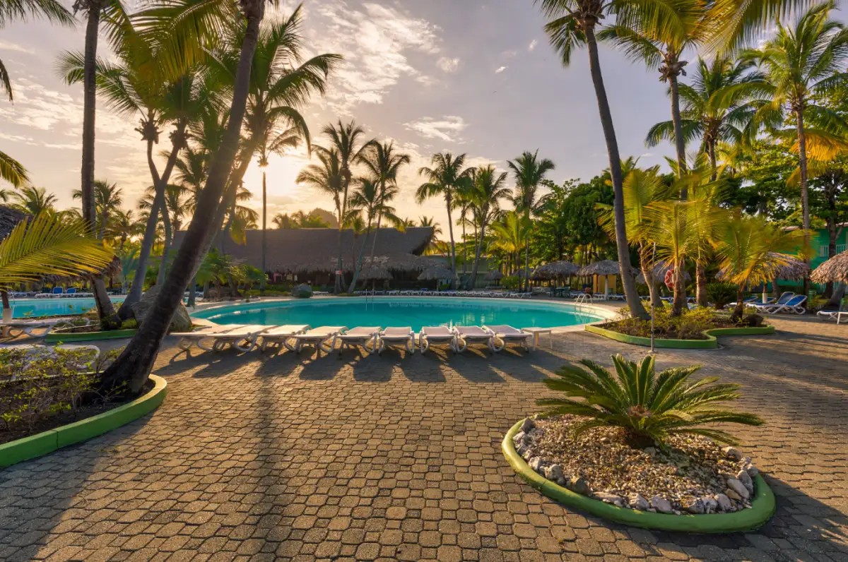 PLAYABACHATA RESORT (EX. RIU MERENGUE)