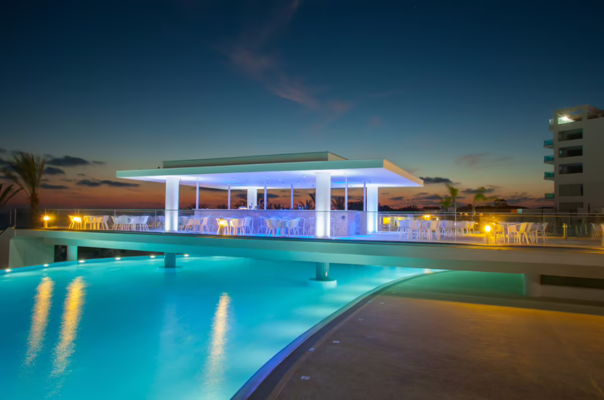 KING EVELTHON HOTEL